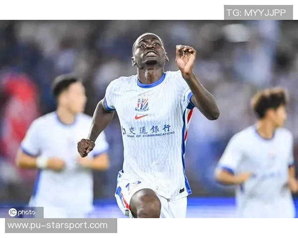 阿苏埃单刀突入禁区遭侵犯裁判未判点球引发强烈不满 阿苏埃单刀突入禁区遭侵犯裁判未判点球引发强烈不满