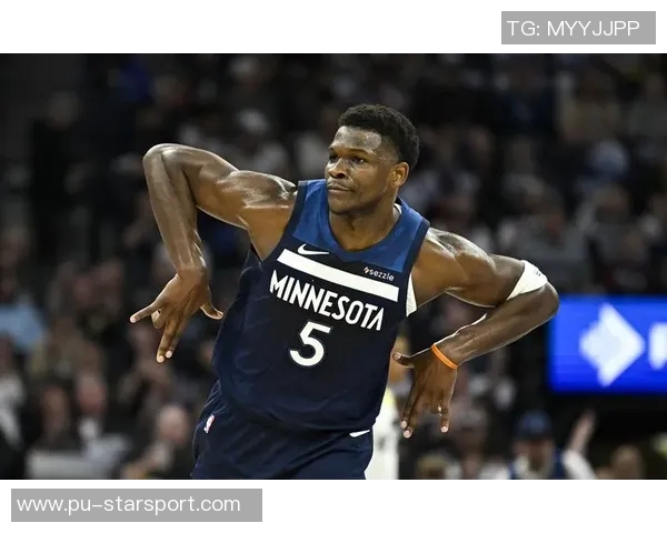 爱德华兹首节表现出色9投4中三分球命中率待提高 爱德华兹首节表现出色9投4中三分球命中率待提高