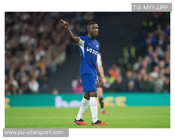 赫拉芬贝赫与凯塞多本赛季表现分析:前者进攻火力强劲后者防守稳固 赫拉芬贝赫与凯塞多本赛季表现分析:前者进攻火力强劲后者防守稳固