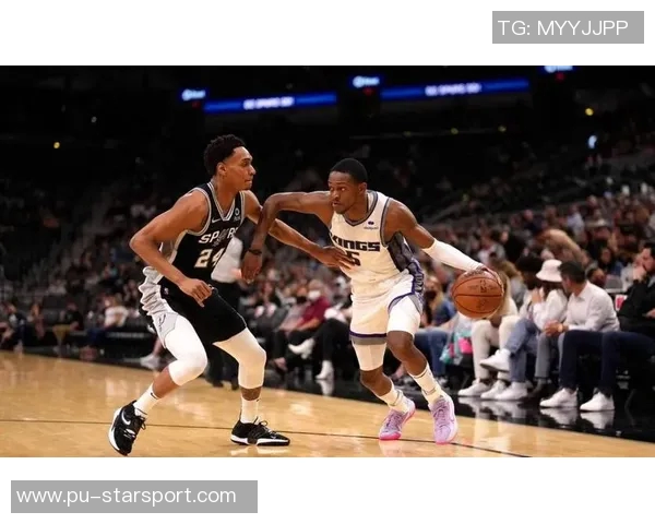 卡尔克布伦纳创生涯新高7投5中斩获12分13篮板9前板表现惊艳